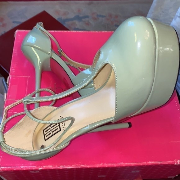 Shoe dazzle High heels US 8 - Picture 3 of 7